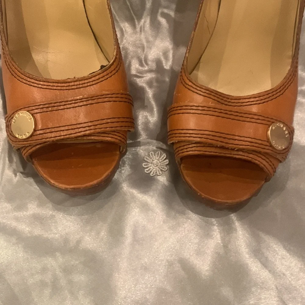 🌹Vintage Michael Micheal Kors • Brown Leather Platform Peep Toe Heels